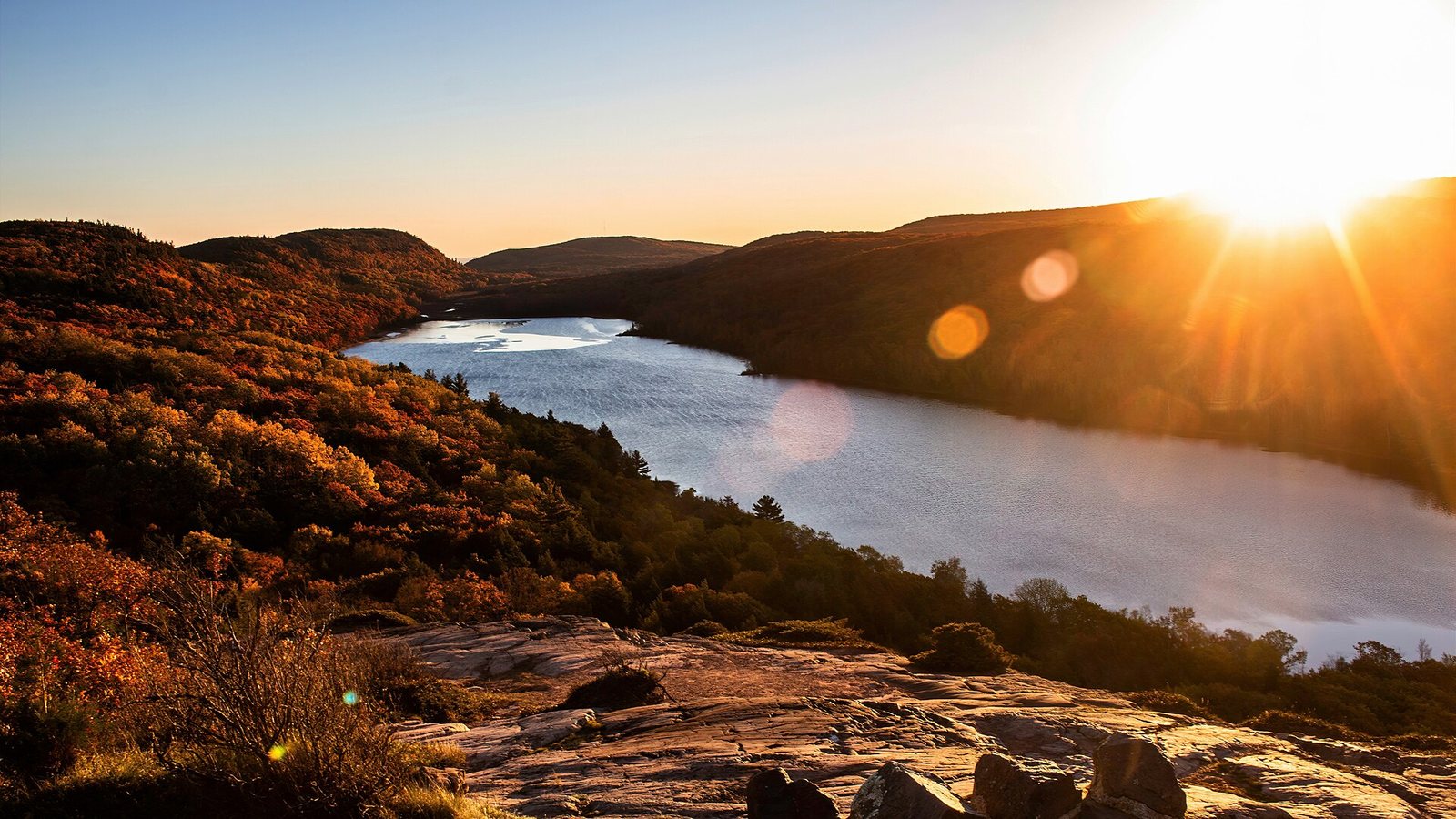 Michigan’s Upper Peninsula Travel Guide: Regions, Distances, Where to Stay & When to Go